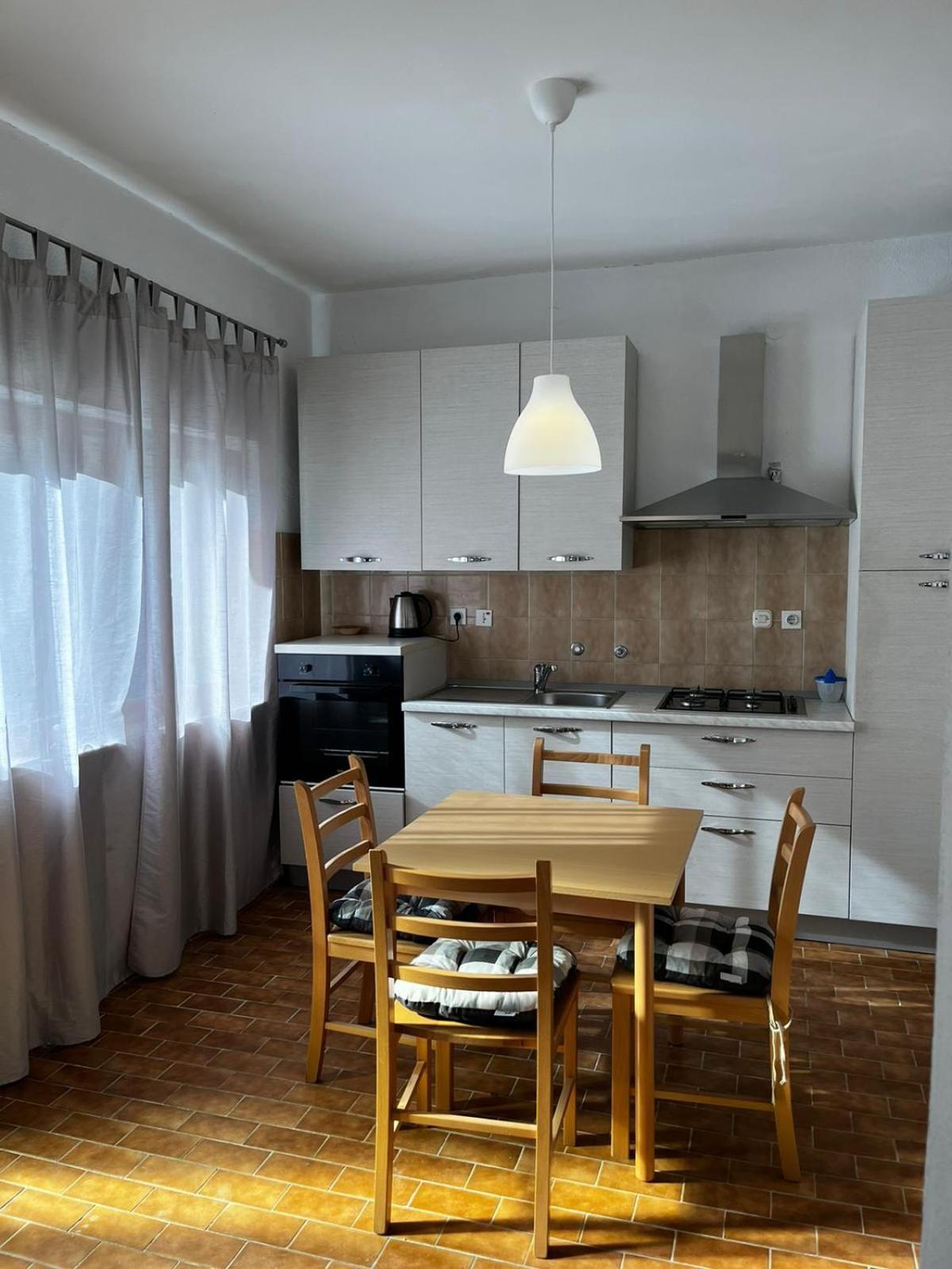 Apartmani Branko Vojnovic โอมิช ห้อง รูปภาพ